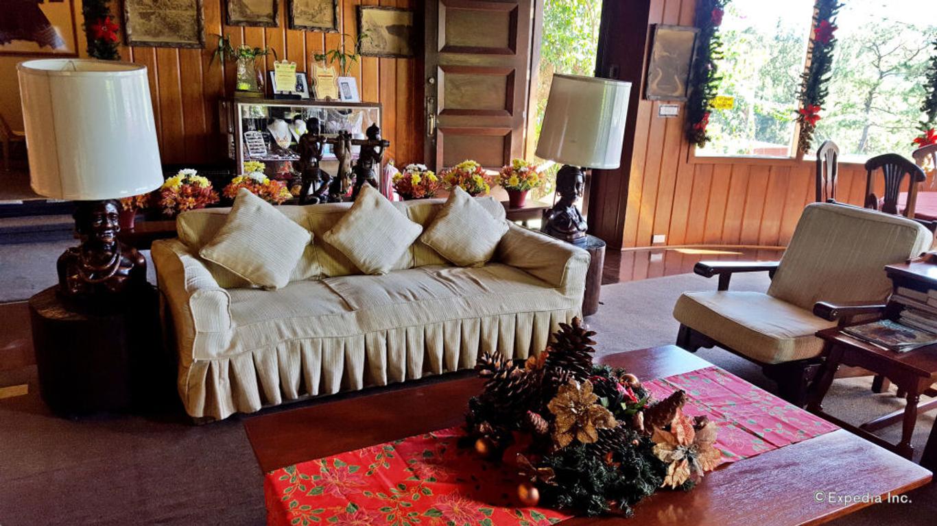 Mountain Lodge Hotel and Restaurant