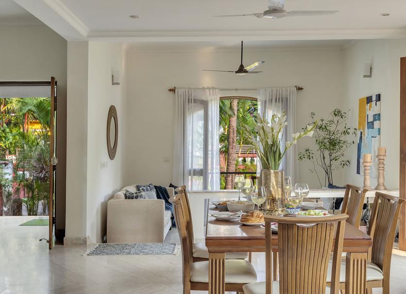 Dining room Photo