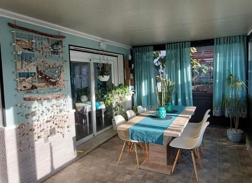 Dining room Photo