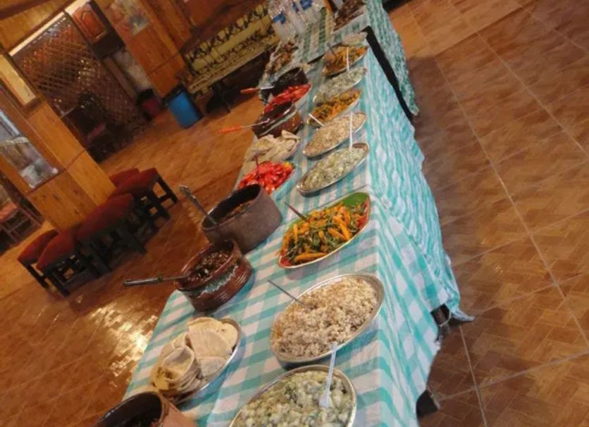 Buffet Photo