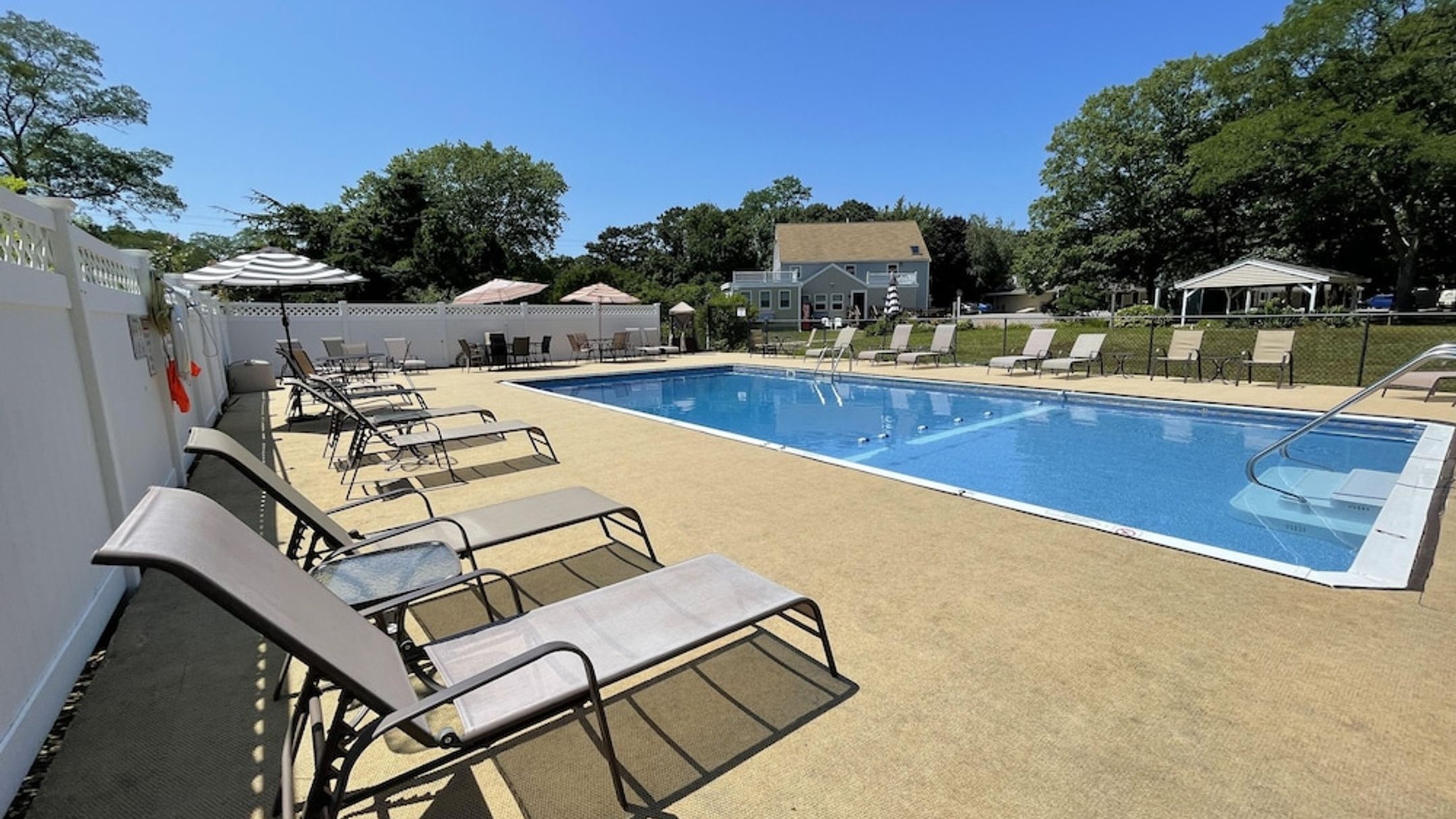 Viking Shores Motor Inn from 101. North Eastham Hotel Deals & Reviews