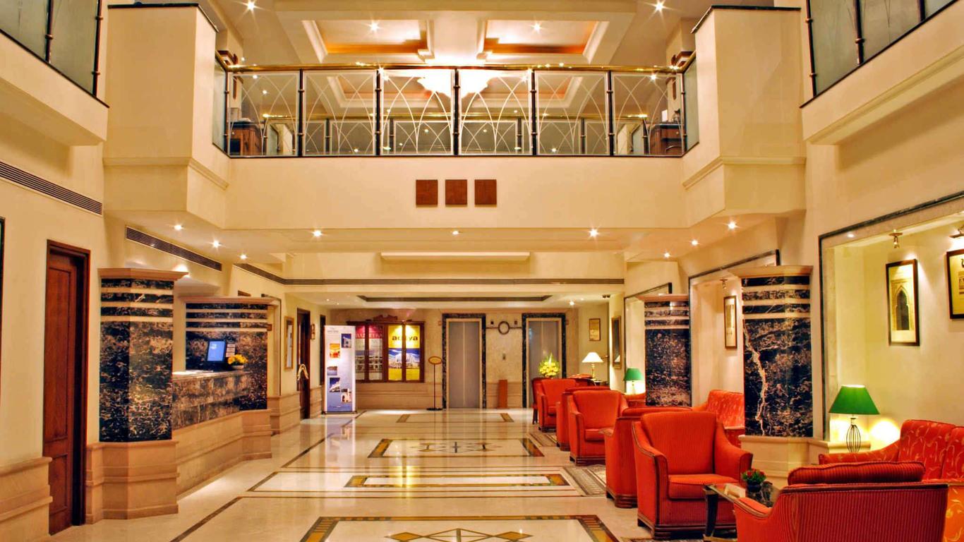 Aditya Park - A Sarovar Portico Hotel
