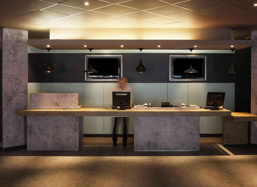 Front desk Photo