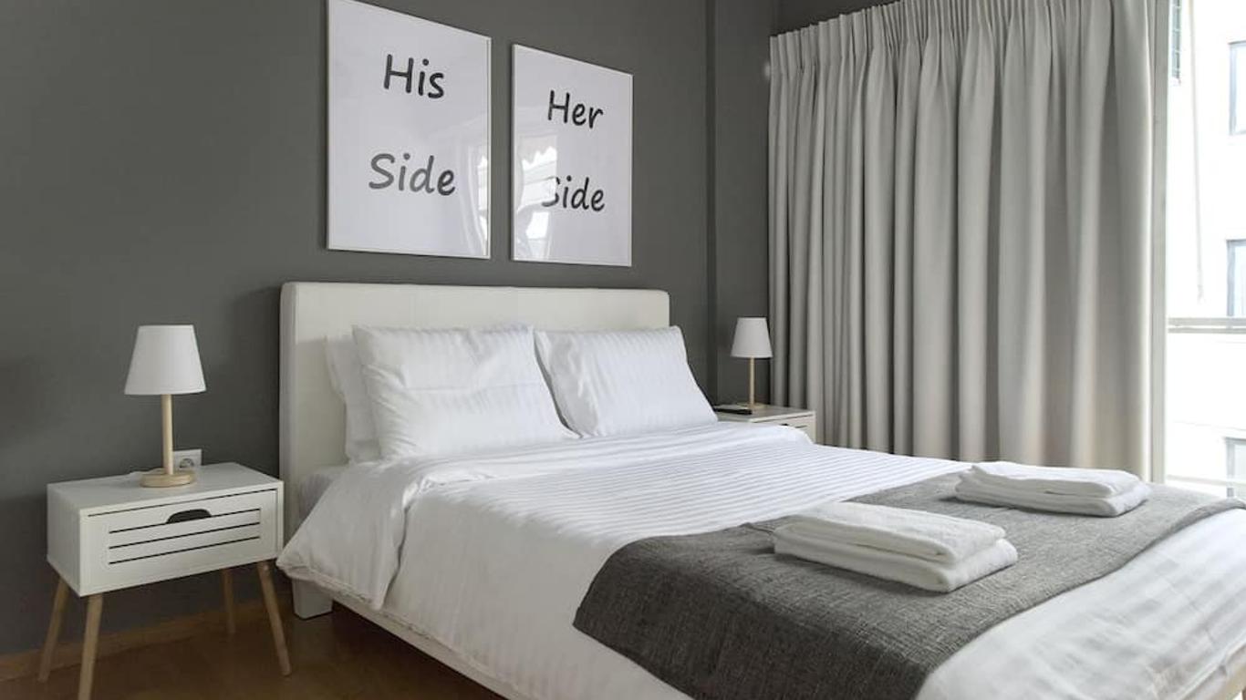 Penelope's Luxury Apartment