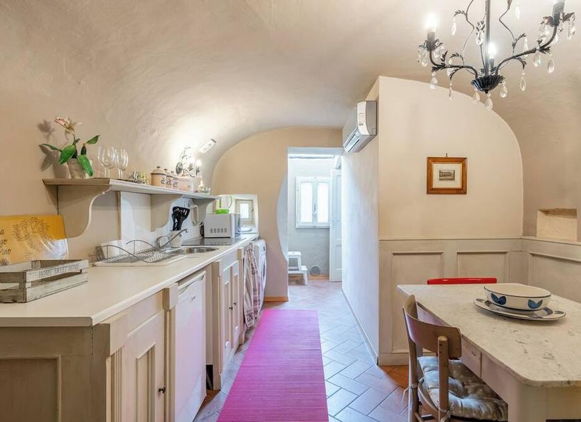 Kitchen Photo