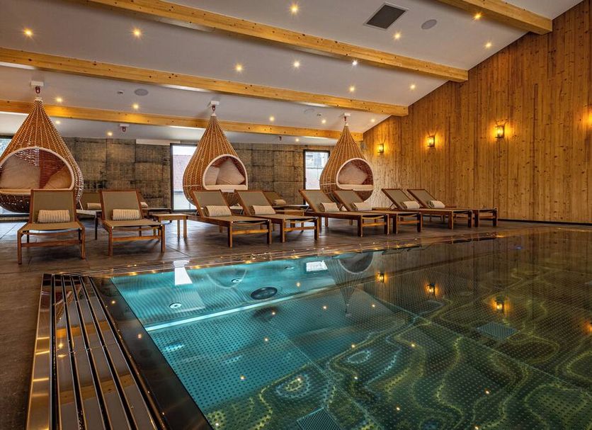 Maison Drapier - Lac De Madine Hôtel Restaurant & Spa indoor spa pool with cocoon loungers in Vigneulles-lès-Hattonchâtel