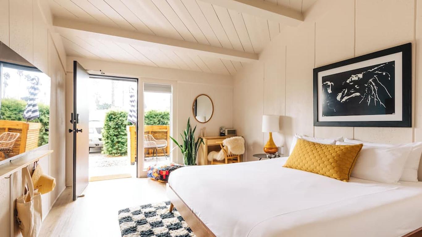 The Green Room Hotel