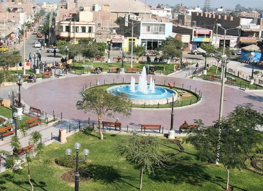 Hotel Alegria Nasca in Nazca with a circular plaza, central fountain, and surrounding park views