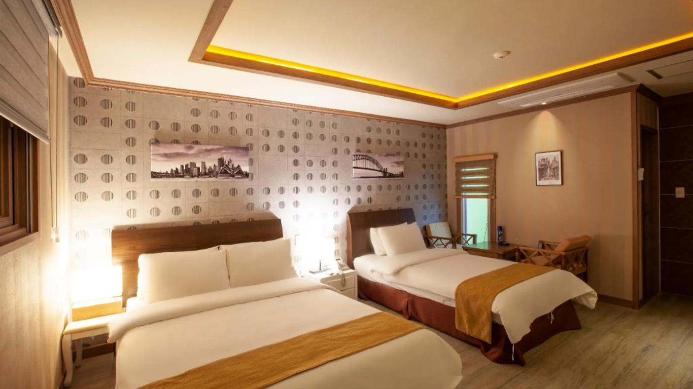 Sahara Hotel