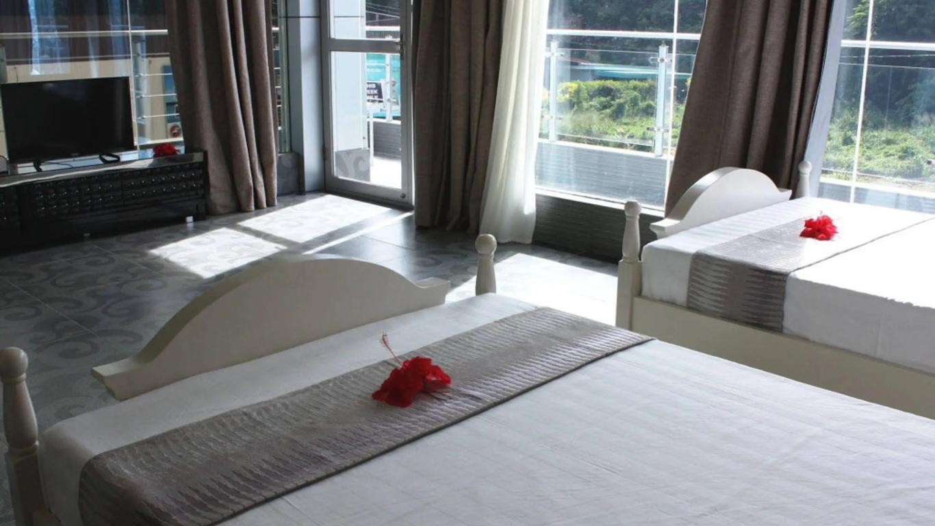 Crystal Palace Hotel