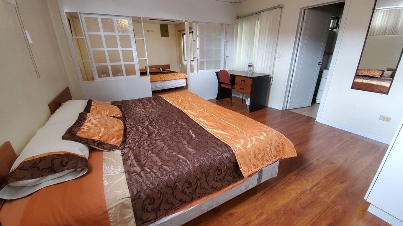 Mariscal Inn & Suites