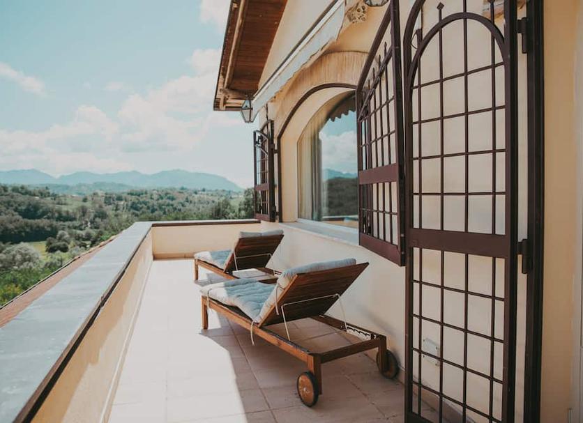 Balcony Photo