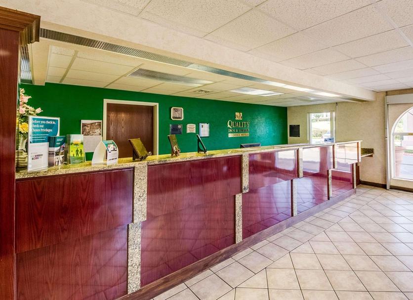 Front desk Photo