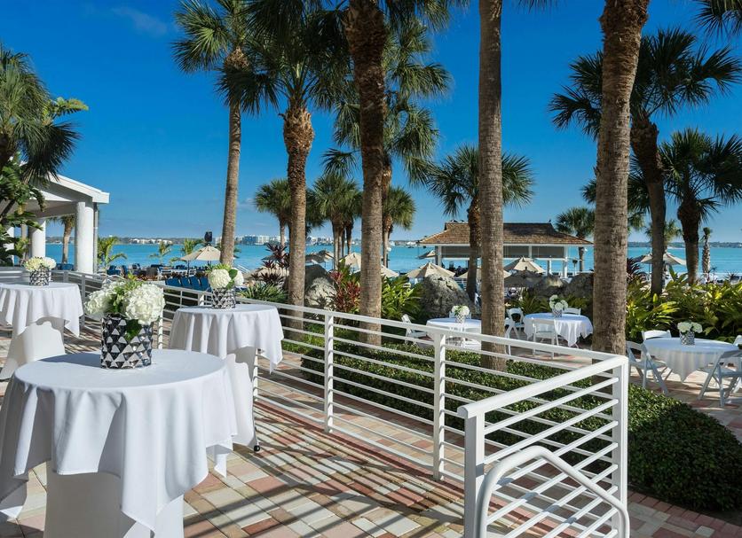 Banquet hall Photo
