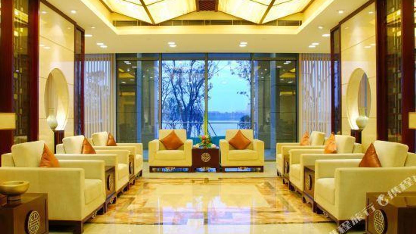 Lakeside Hotel Hefei