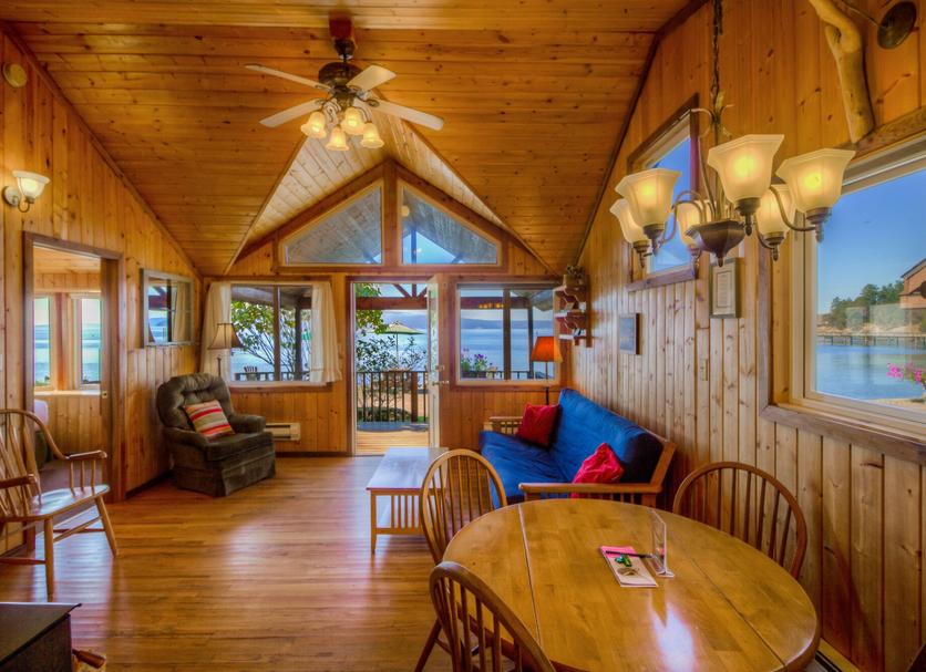 Dining room Photo