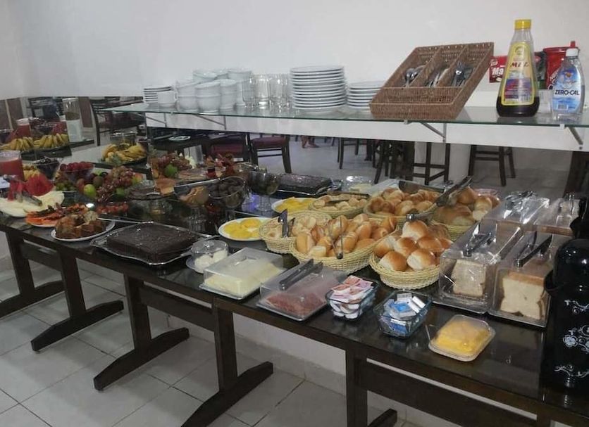 Buffet Photo