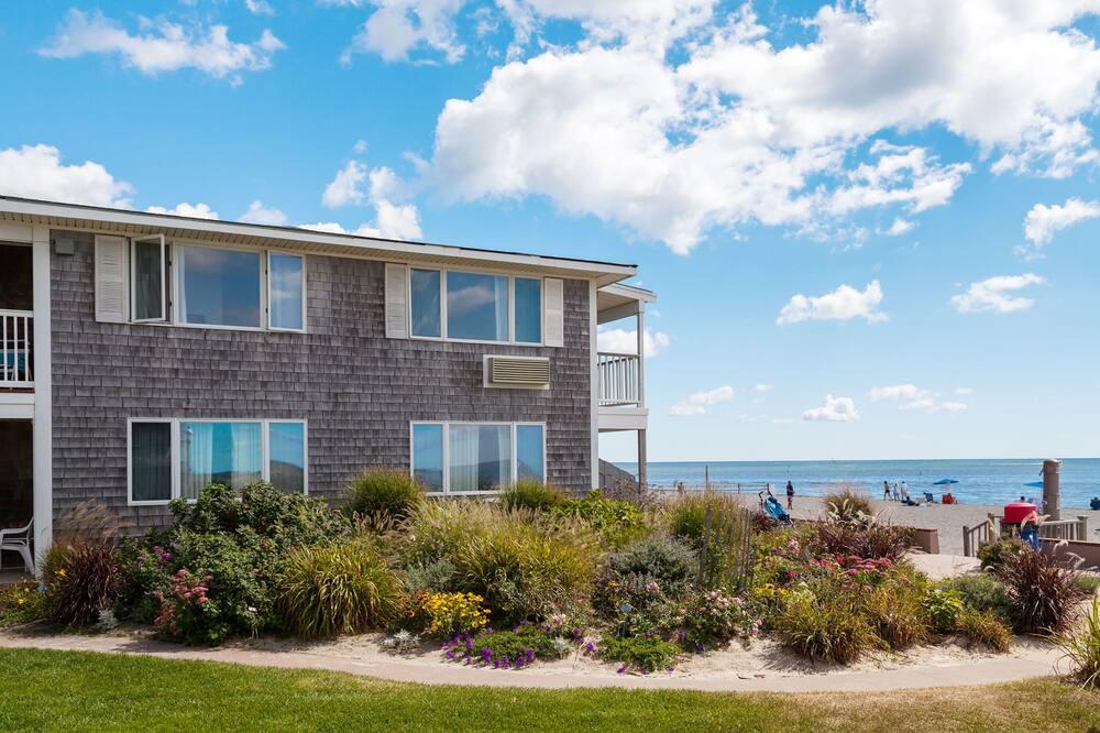 Riviera beach resort hotsell cape cod reviews