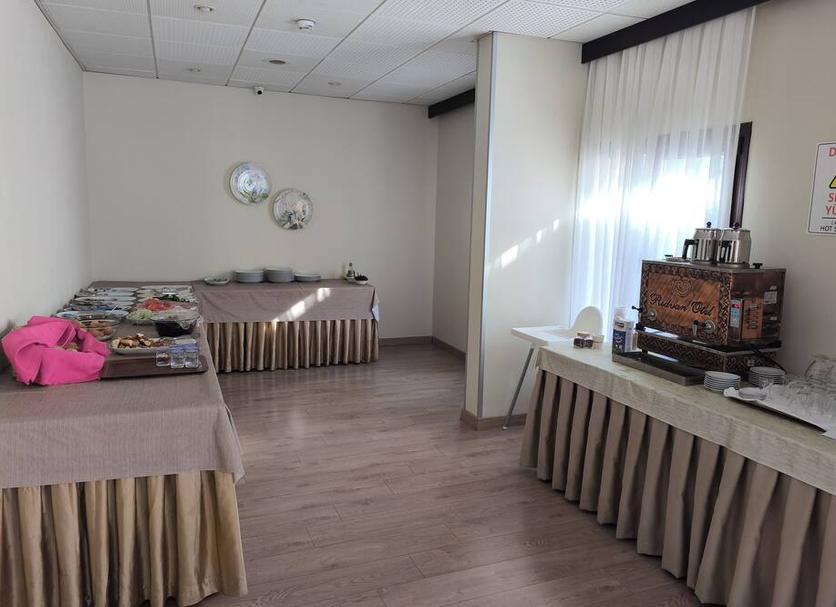 Buffet Photo