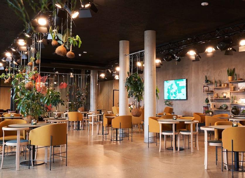 Restaurant Photo