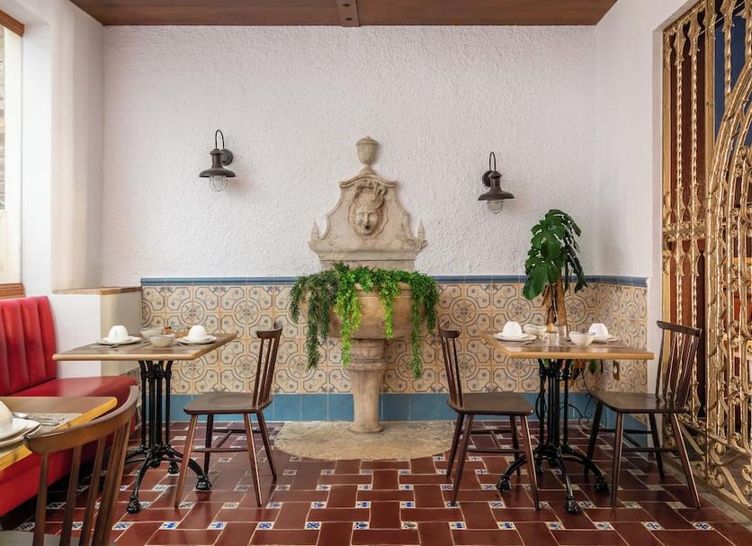 Restaurant Photo