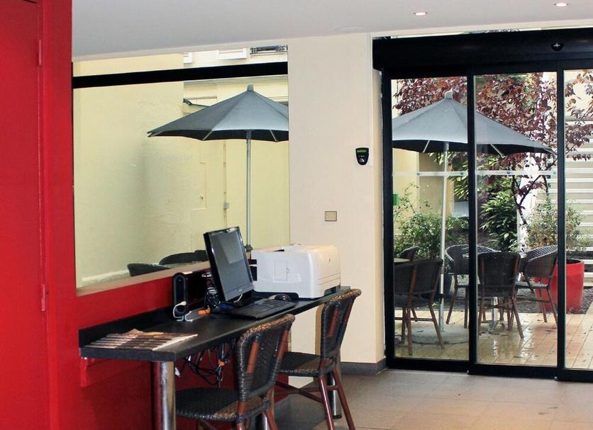 Business center Photo