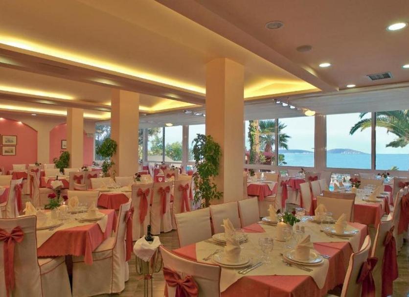 Banquet hall Photo