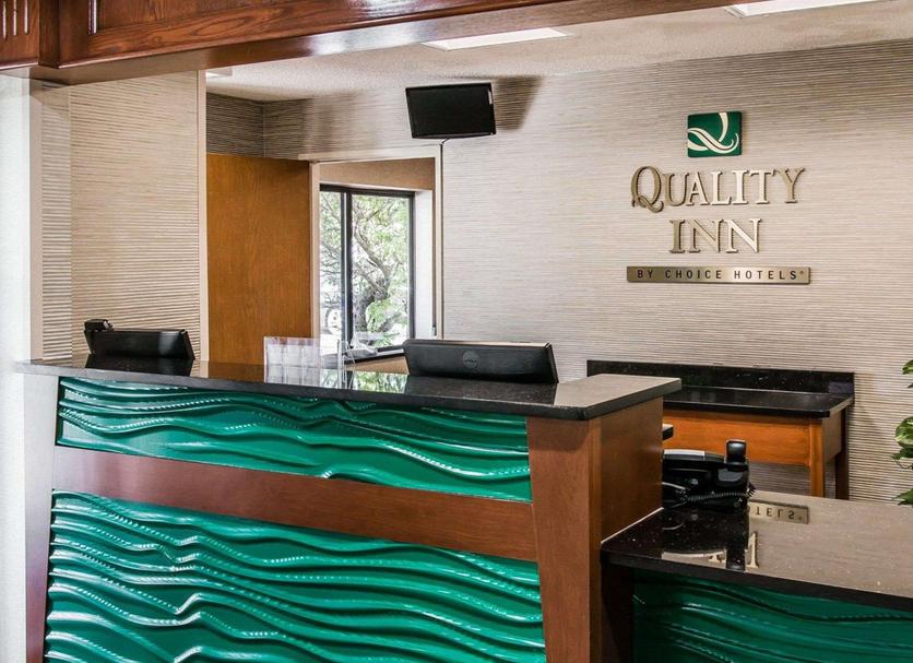 Front desk Photo