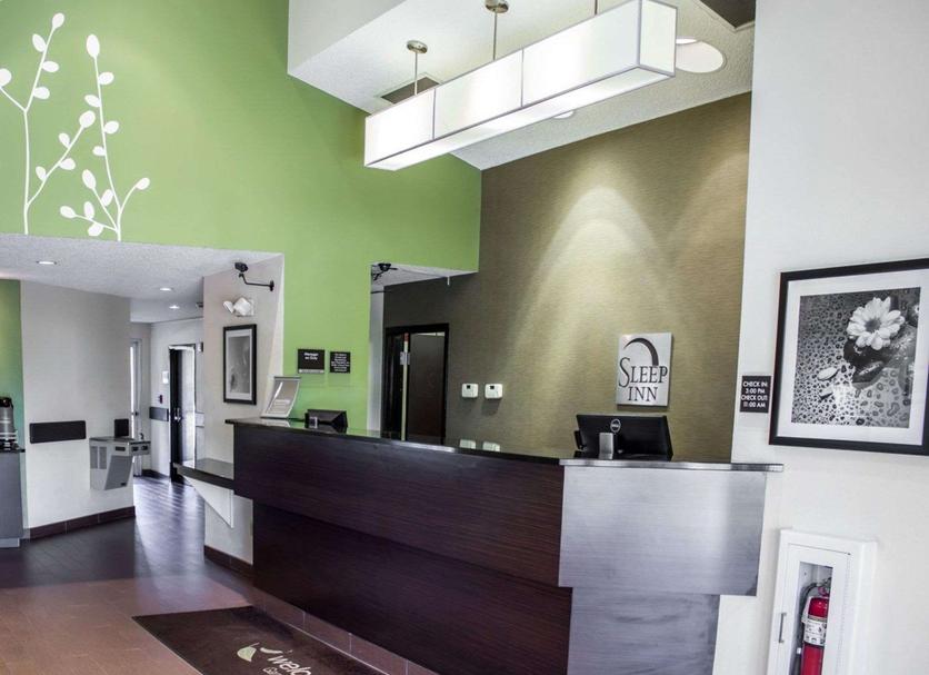 Front desk Photo