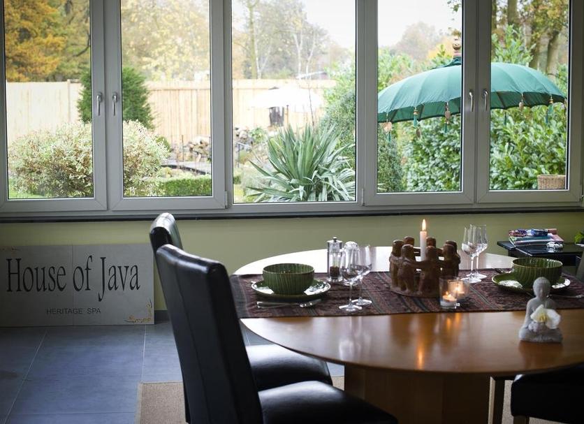 Dining room Photo