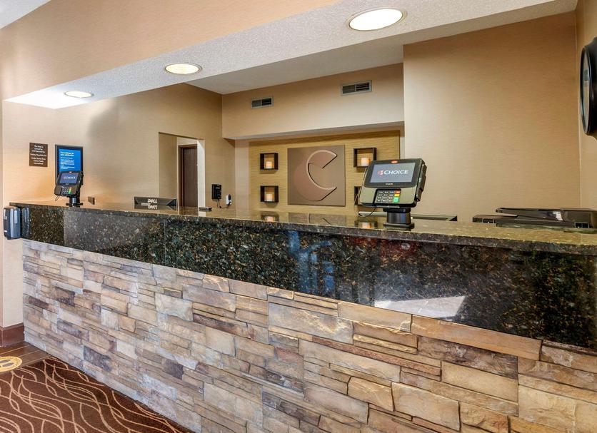 Front desk Photo