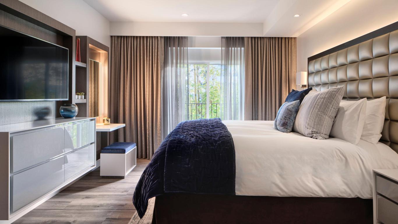 Sunset Marquis