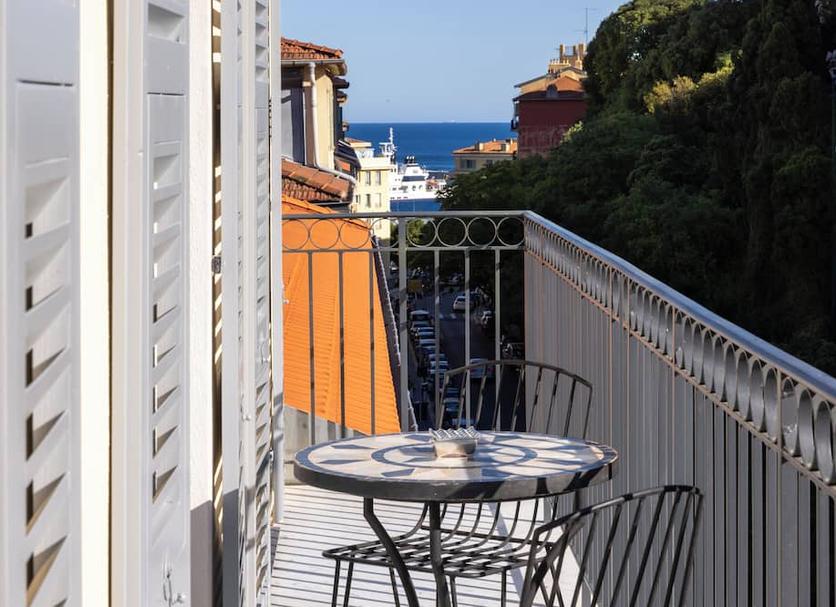 Balcony Photo