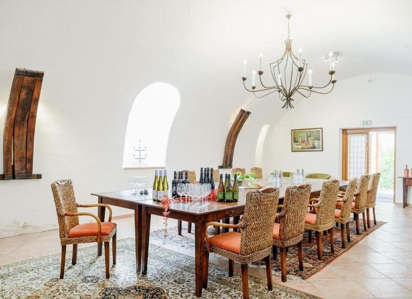 Dining room Photo