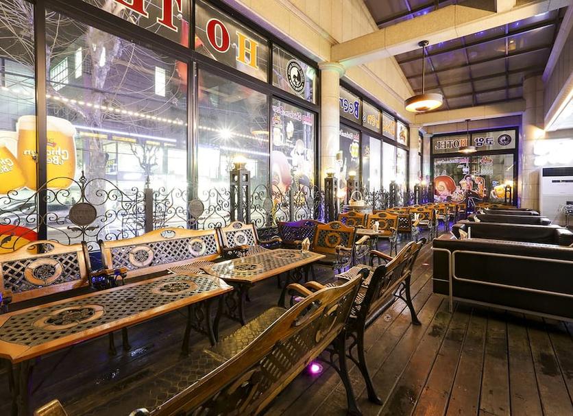 Restaurant Photo