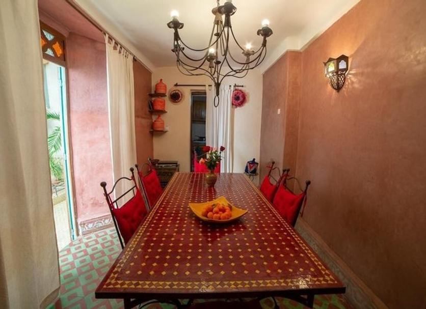 Dining room Photo