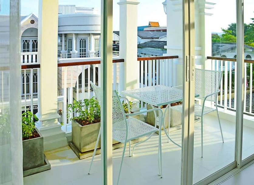 Balcony Photo