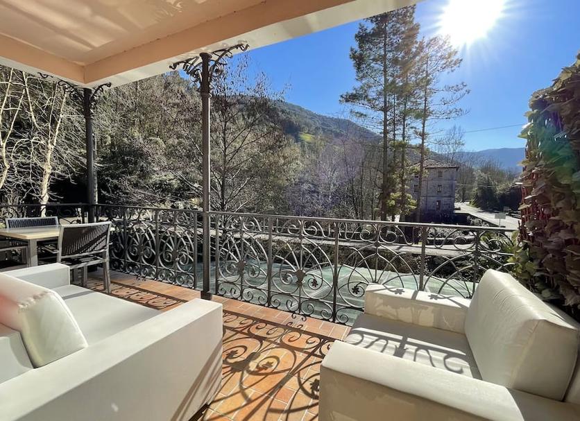 Balcony Photo