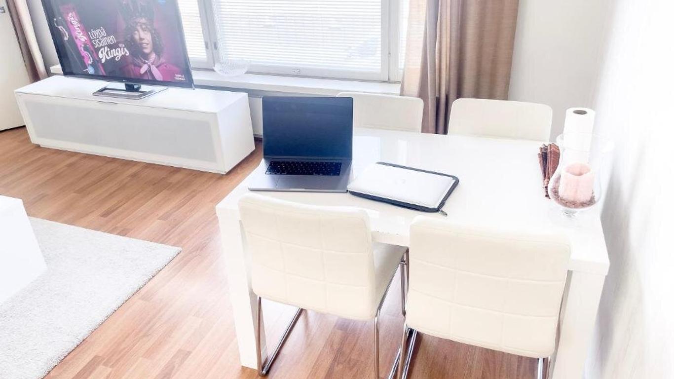 Ilona Apartments -'Home Away From Home'