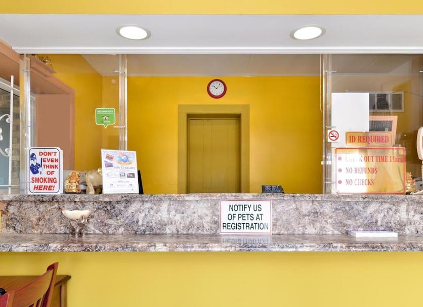 Front desk Photo
