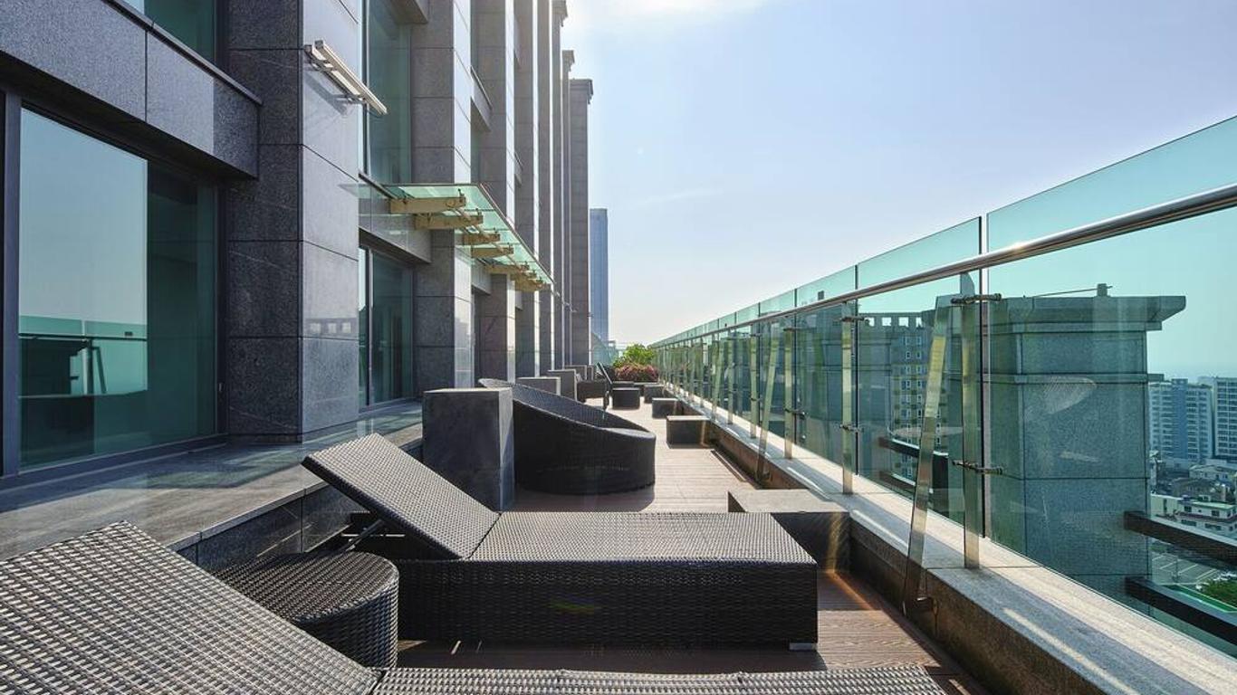 Jeju Central City Hotel