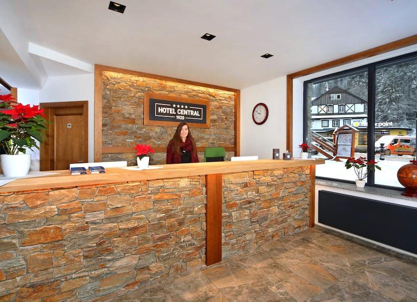 Front desk Photo