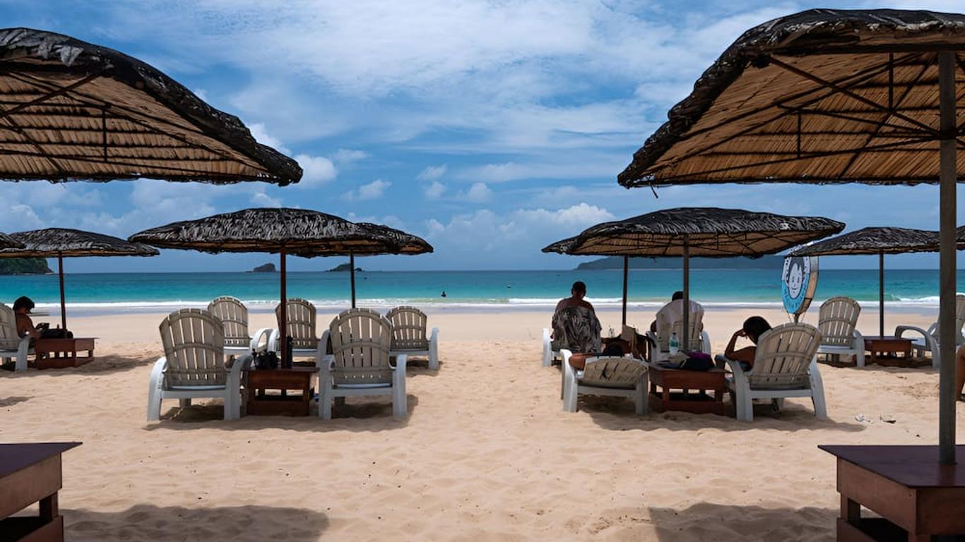 Mad Monkey Hostel Nacpan Beach