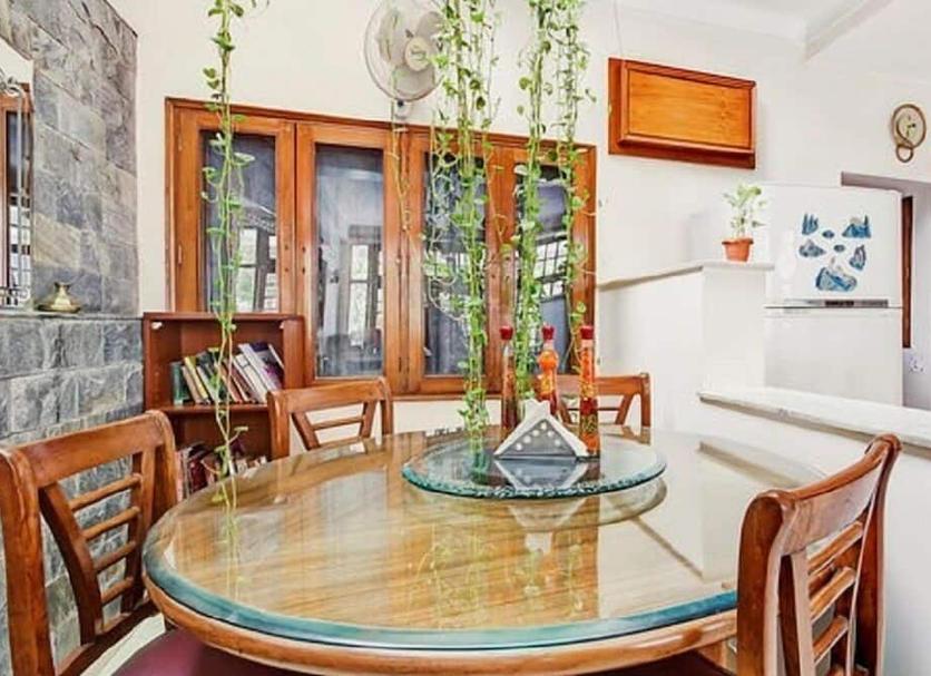 Dining room Photo