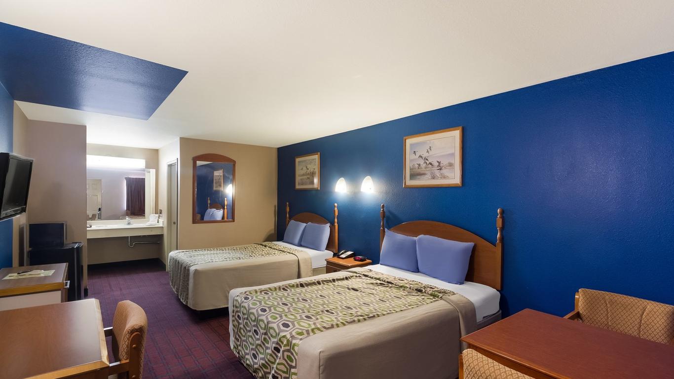 Scottish Inn & Suites