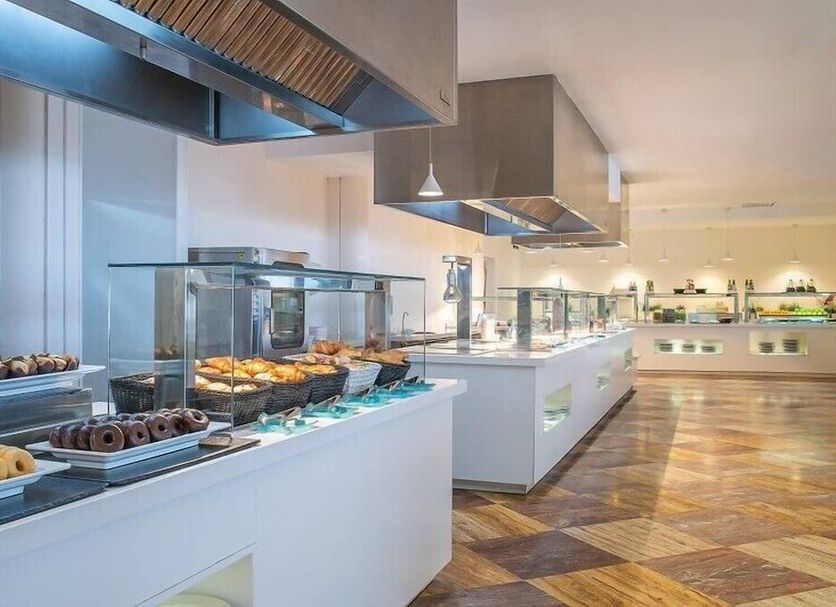 Buffet Photo