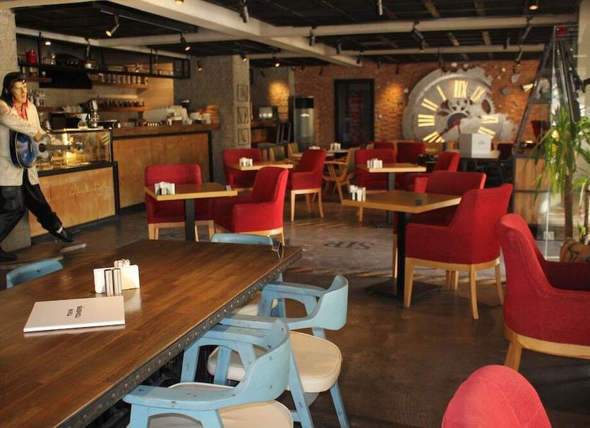 Restaurant Photo