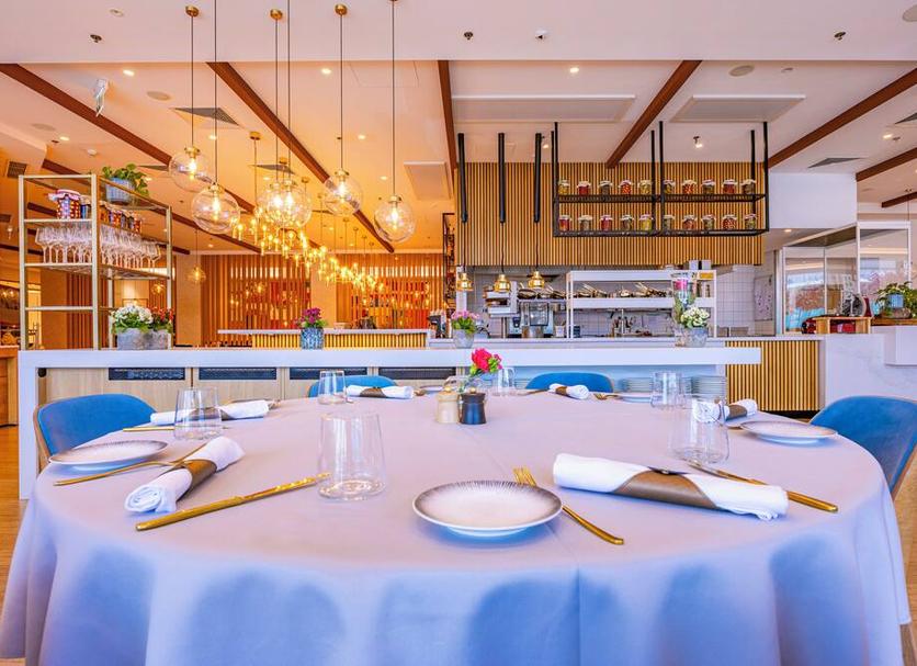Restaurant Photo