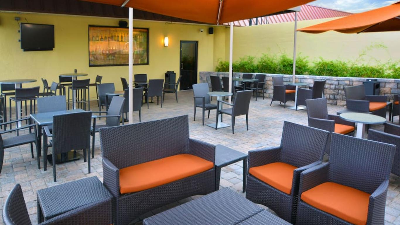 Rosen Inn Closest to Universal
