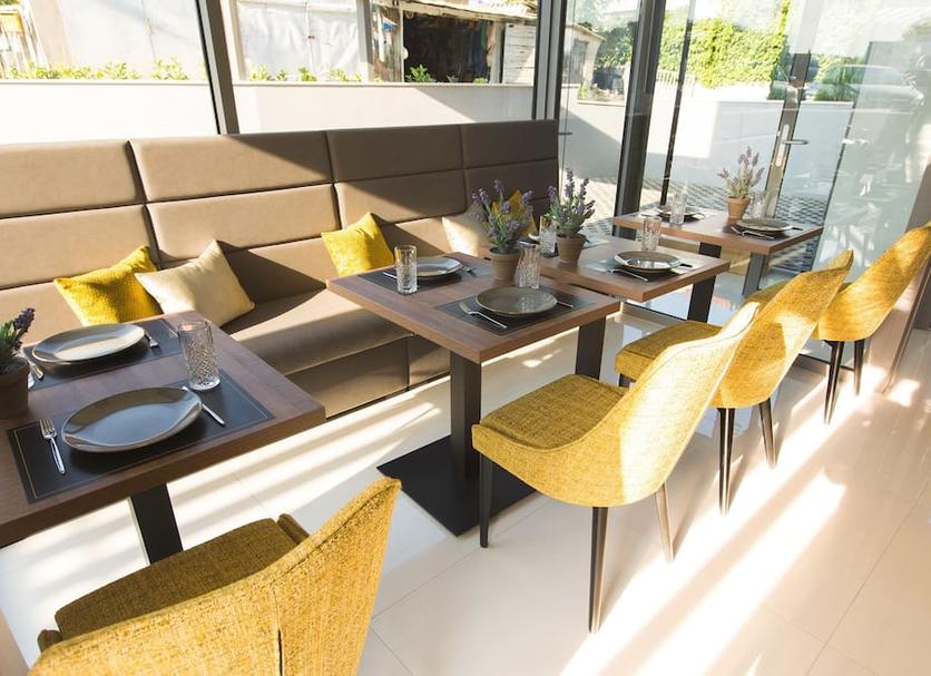 Dining room Photo